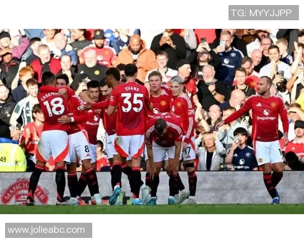 冲突升级!曼联与教练发生激烈争执 冲突升级!曼联与教练发生激烈争执